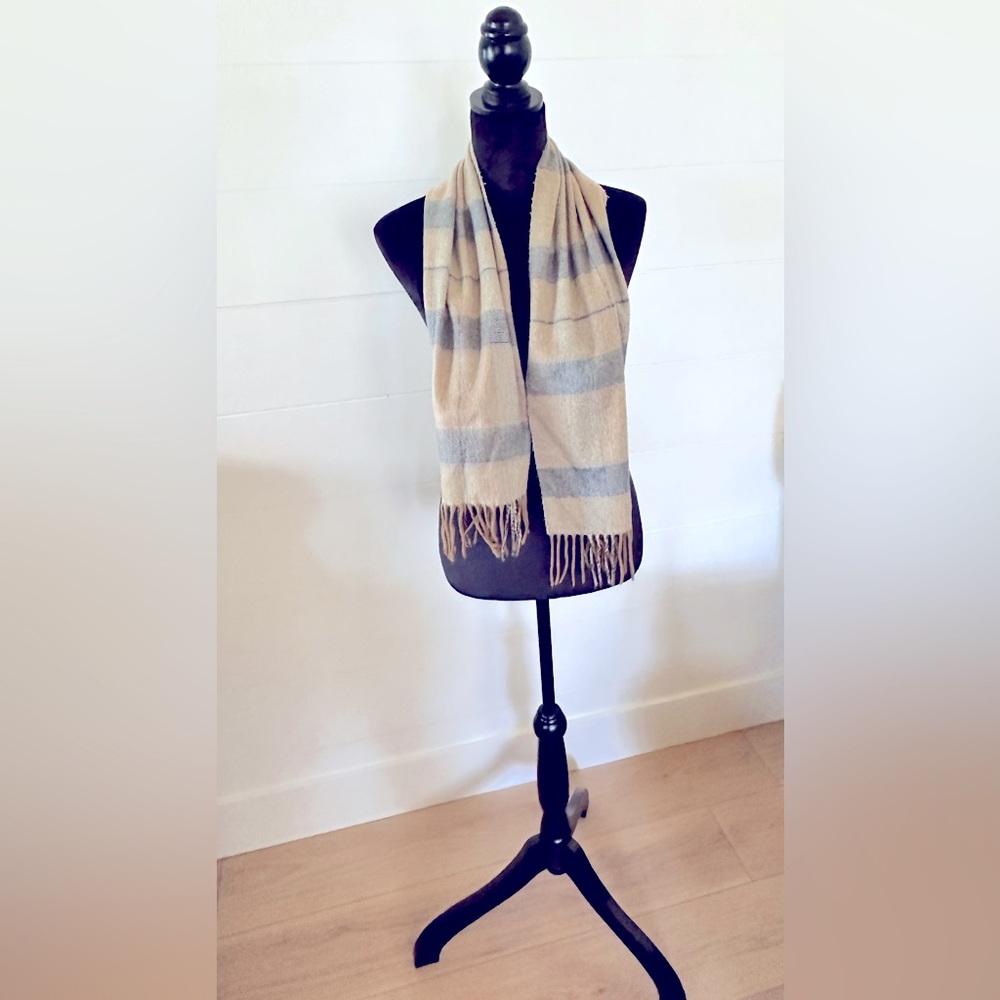 Tan and blue winter scarf.